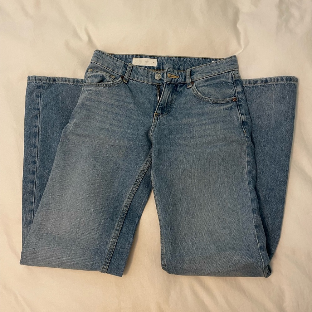 Zara Low Rise Straight Leg Jeans